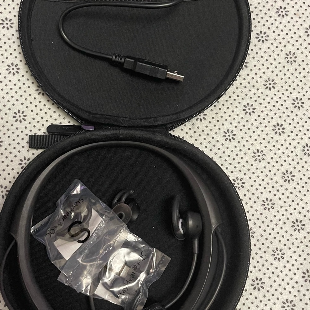 Bose QuietControl 30 QC30 Neckband Noise Cancelling Wireless Headphones - Black